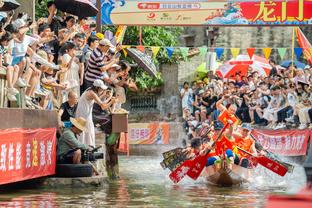 太准了！阿伦半场三分球12中8拿到26分3篮板