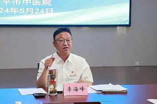 邮报：拉爵接管后滕哈赫的帅位不稳固 瓦拉内只有降薪才能留队